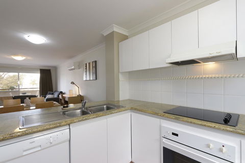 Hillarys Marina Apartment - Hotel NSW 13