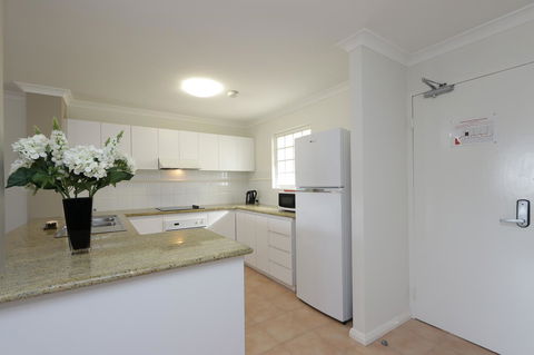 Hillarys Marina Apartment - Hotel NSW 15