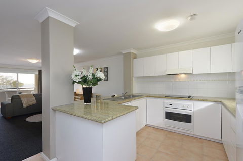 Hillarys Marina Apartment - Hotel NSW 16