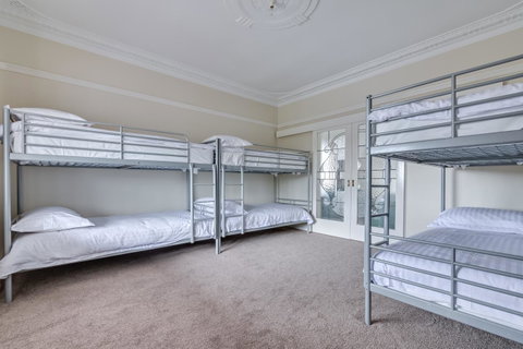 Serpentine Rose - Hotel NSW 10