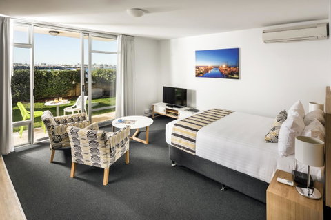 Be. Fremantle - Hotel NSW 5