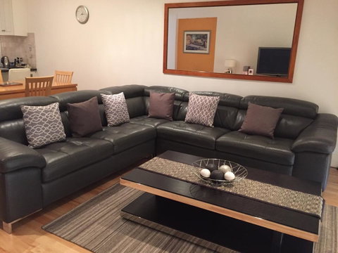 West End District Apartments - Hotel NSW 1