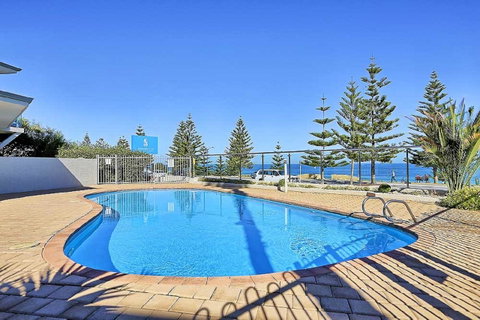 Beachfront @ Scarbs - Hotel NSW 12