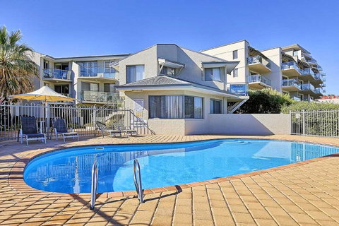 Beachfront @ Scarbs - Hotel NSW 5