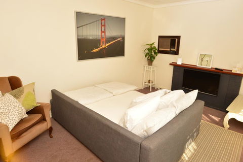 Midgard Cottage - Great Location & Close To Airport - Hotel NSW 11