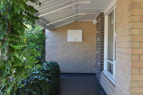 Midgard Cottage - Great Location & Close To Airport - Hotel NSW 9
