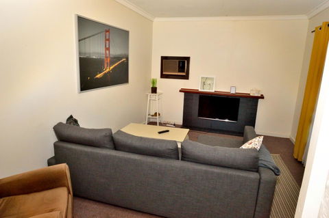 Midgard Cottage - Great Location & Close To Airport - Hotel NSW 10