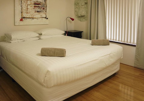 Suffolk House - Hotel NSW 12