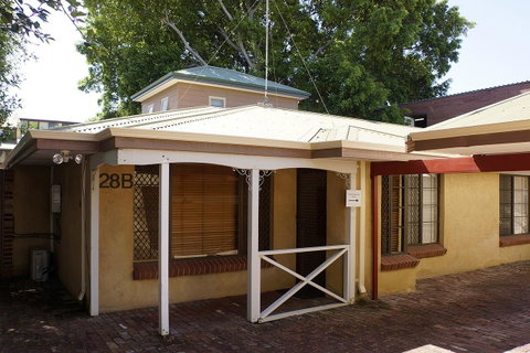 Suffolk House - Hotel NSW 3