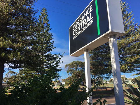 Esperance Central Accommodation - Hotel NSW 28