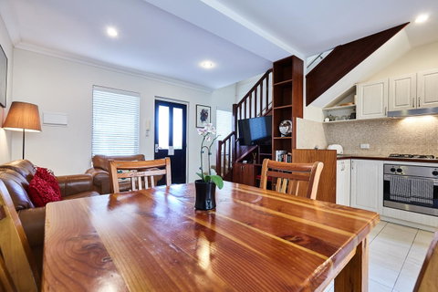 Fremantle Townhouse Unit 6 - Hotel NSW 0