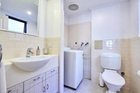 Fremantle Townhouse Unit 6 - Hotel NSW 3