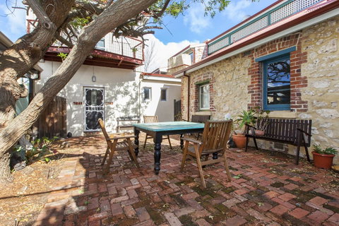 The Hub Fremantle - Hotel NSW 13