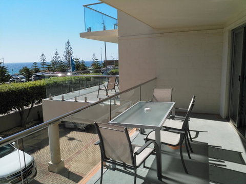 Salty Kiss - Hotel NSW 15