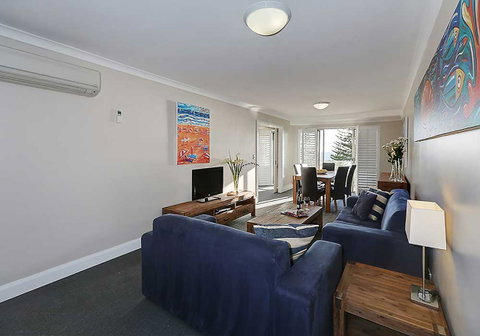 Salty Kiss - Hotel NSW 4