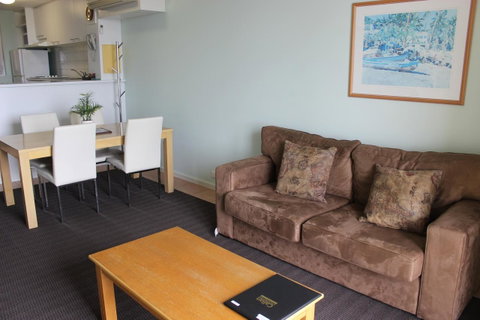 Oceanside 8 - Hotel NSW 4