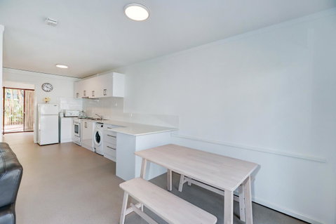 West Beach Lagoon 206 - Sleeps Three! Value!!! - Hotel NSW 6