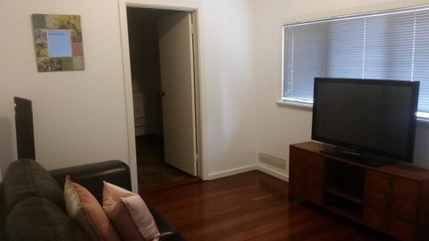 Leisurely Manor - Spacious Three Bedroom Home In Fremantle - Hotel NSW 10