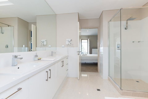The White Pearl Penthouse - Hotel NSW 16
