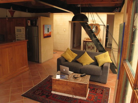 The Russell House - Hotel NSW 4