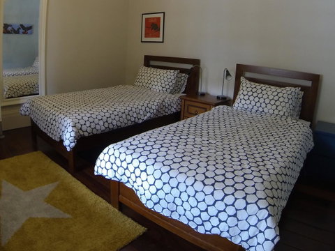 The Russell House - Hotel NSW 13