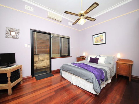Dawson Accommodation - Hotel NSW 3