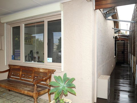 Dawson Accommodation - Hotel NSW 8