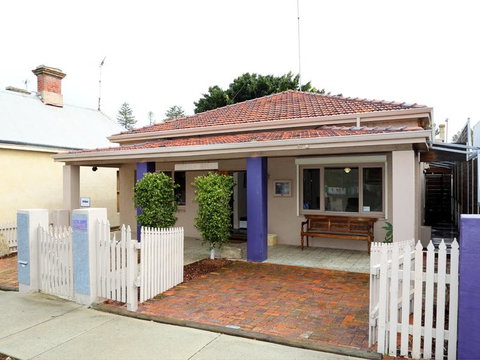 Dawson Accommodation - Hotel NSW 6