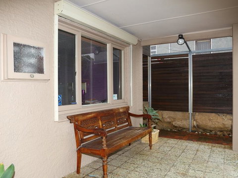 Dawson Accommodation - Hotel NSW 7