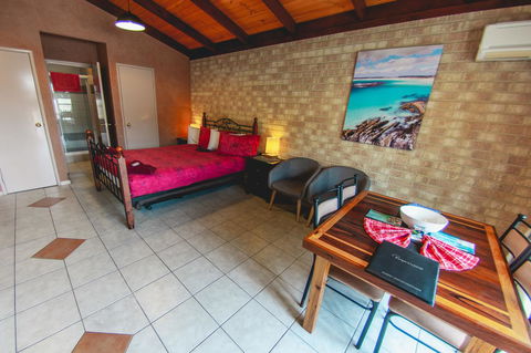 Esperance Foreshore Apartments - Hotel NSW 4