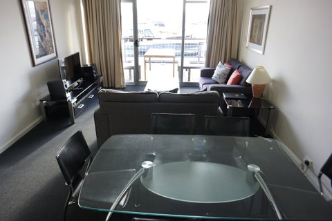 Oceanside 22 - Hotel NSW 4