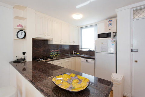 Ocean Breeze Apartment - Hotel NSW 2