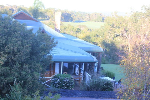 The Farmhouse - Hotel NSW 20