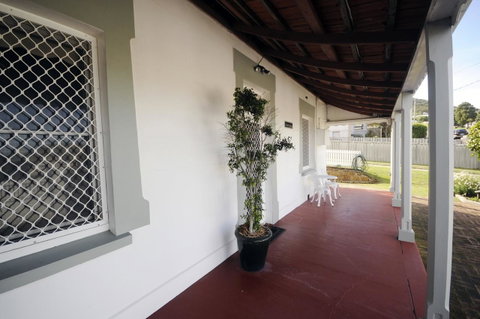 My Place Colonial Accommodation - Hotel NSW 20