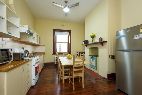 Fremantle Colonial Cottages - Hotel NSW 1