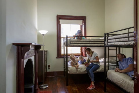Fremantle Colonial Cottages - Hotel NSW 3