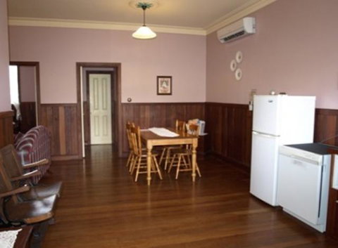 Pemberton Old Picture Theatre Holiday Apartments - Hotel NSW 32