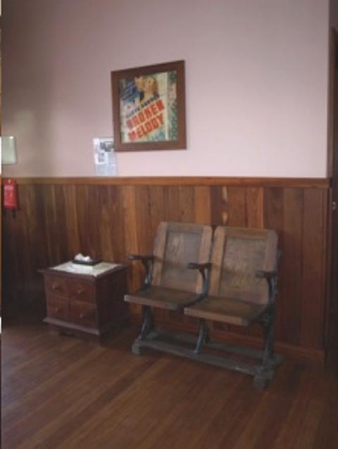 Pemberton Old Picture Theatre Holiday Apartments - Hotel NSW 39