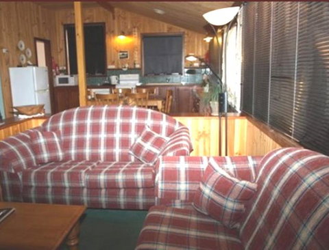 Pemberton Old Picture Theatre Holiday Apartments - Hotel NSW 8