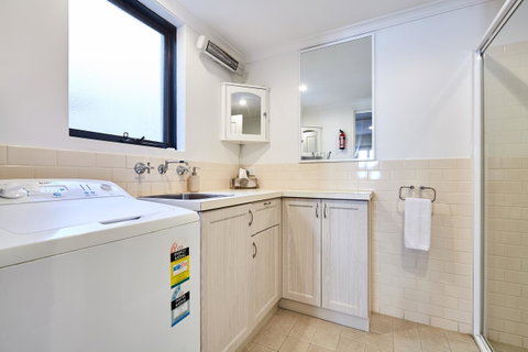 Fremantle Townhouse Unit 4 - Hotel NSW 9