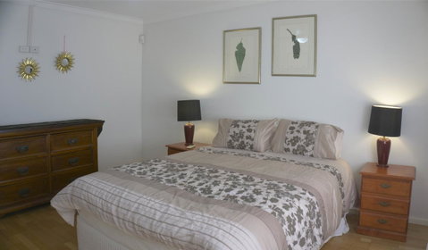 Relax, Bright & Airy Garden Villa - Hotel NSW 4