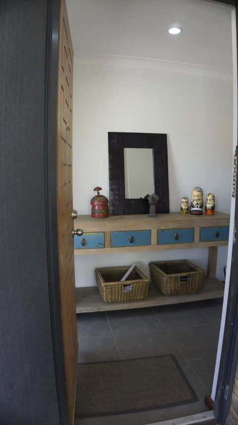 Relax, Bright & Airy Garden Villa - Hotel NSW 7