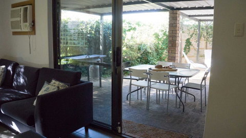 Relax, Bright & Airy Garden Villa - Hotel NSW 29