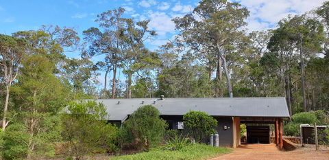 Jarrah Grove Forest Retreat - Hotel NSW 16