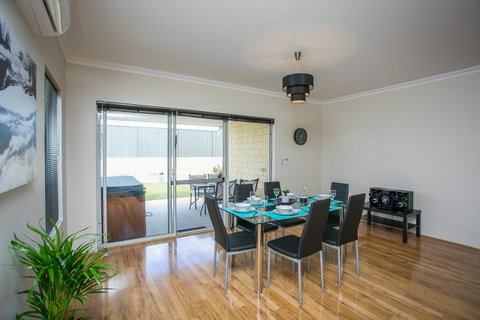 Indian Ocean Retreat - Hotel NSW 3