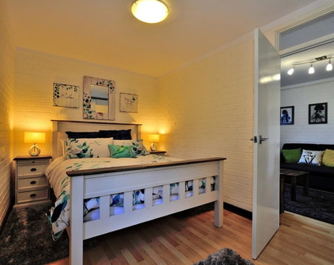 Cappuccino Delight - 1 Bedroom Central Fremantle Apartment - Hotel NSW 0