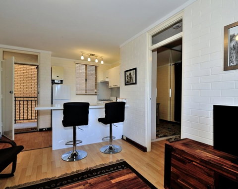 Cappuccino Delight - 1 Bedroom Central Fremantle Apartment - Hotel NSW 2