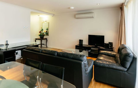 Wray Callan Apartments - Hotel NSW 3