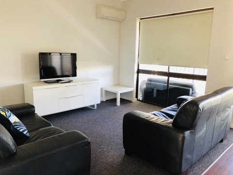 West Beach Lagoon 213 - Corner Unit! - Hotel NSW 3