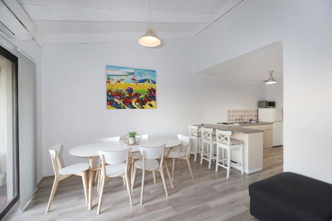 West Beach Lagoon 221 - Stylish Apartment! - Hotel NSW 8